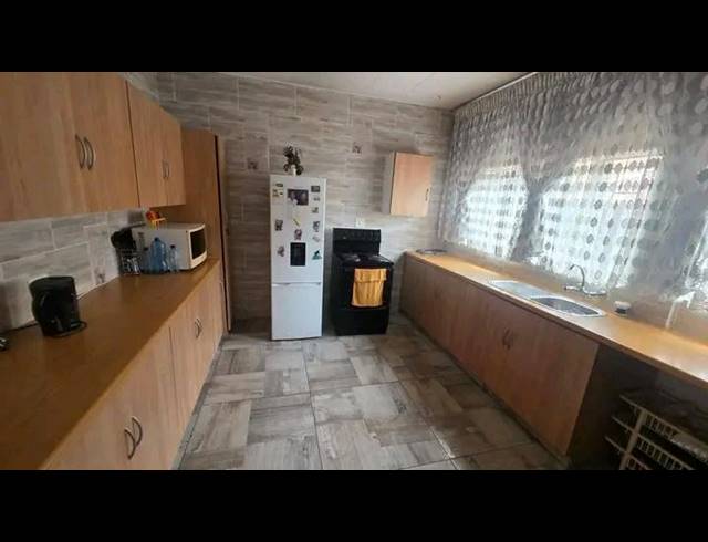 3 BEDROOM TOWNHOUSE FOR SALE IN THE ORCHARDS